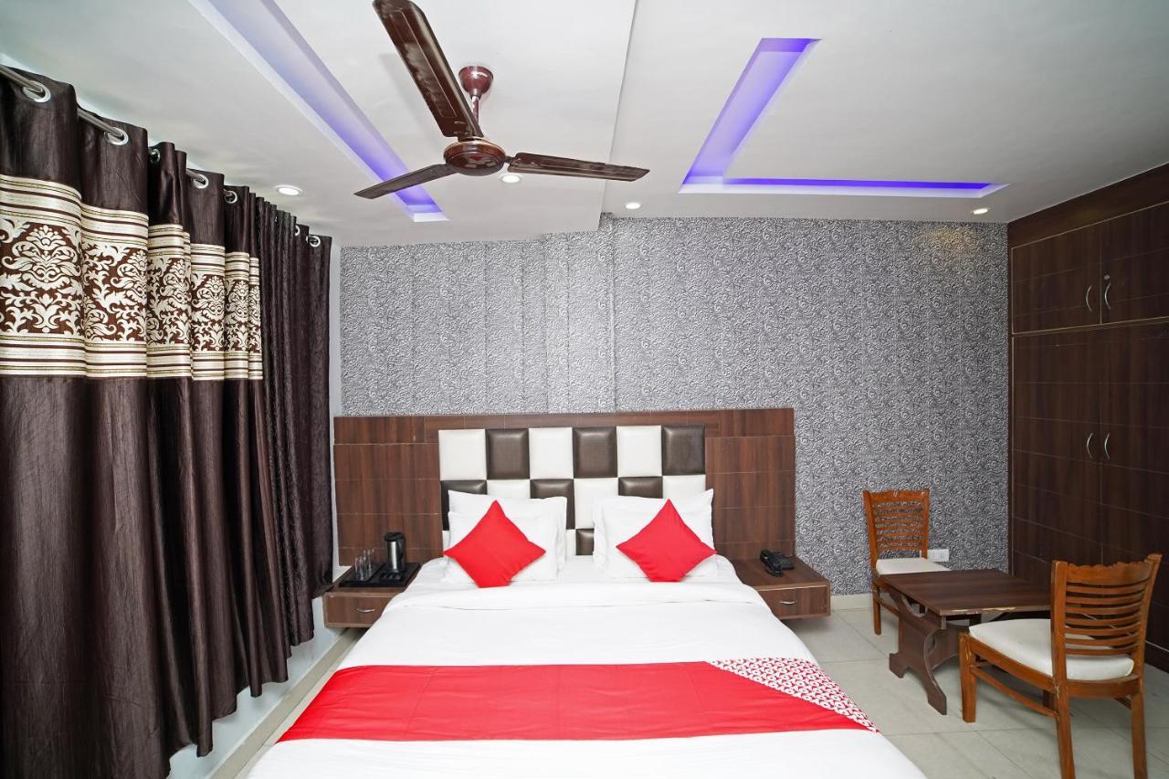 Oyo 39539 Hotel Vansh & Restaurant Kashipur Zewnętrze zdjęcie