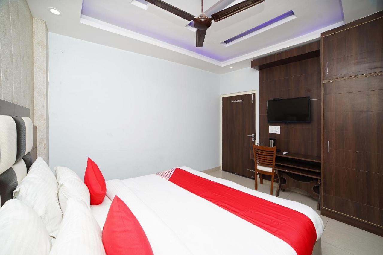 Oyo 39539 Hotel Vansh & Restaurant Kashipur Zewnętrze zdjęcie